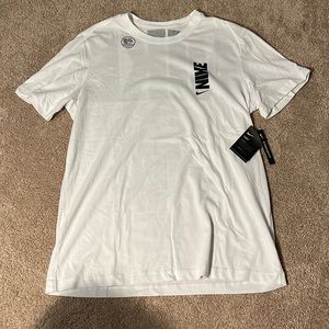 Men’s White Nike T-Shirt